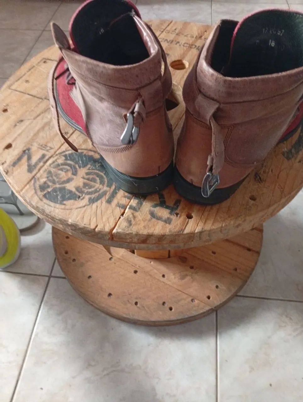 Bota de couro  - Foto 4