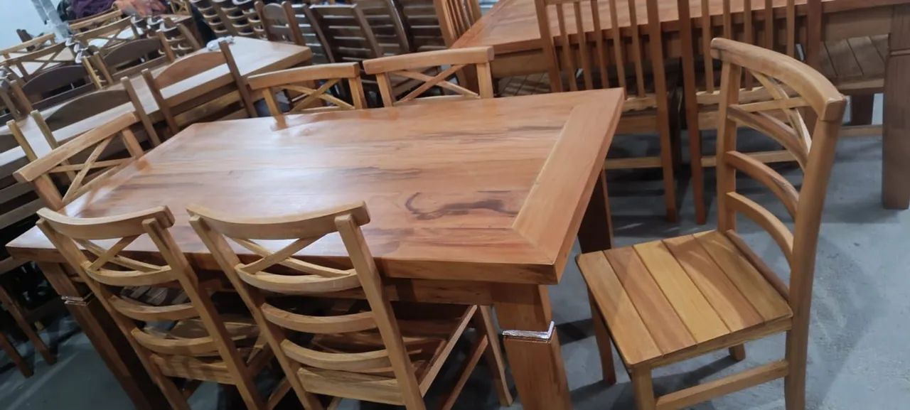 Mesa de madeira com seis cadeiras $ 2.799,00 no Pix nova e a pronta entrega - Foto 3
