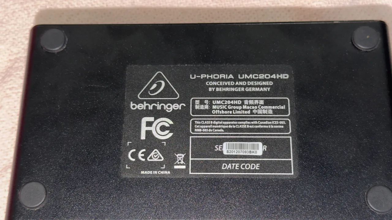 Interface Áudio Behringer Umc 204hd - Foto 2