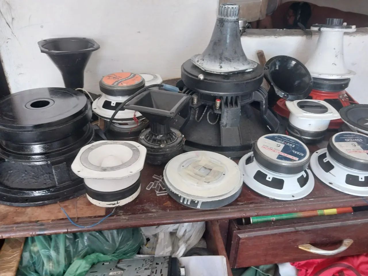Vendo várias peças de som 