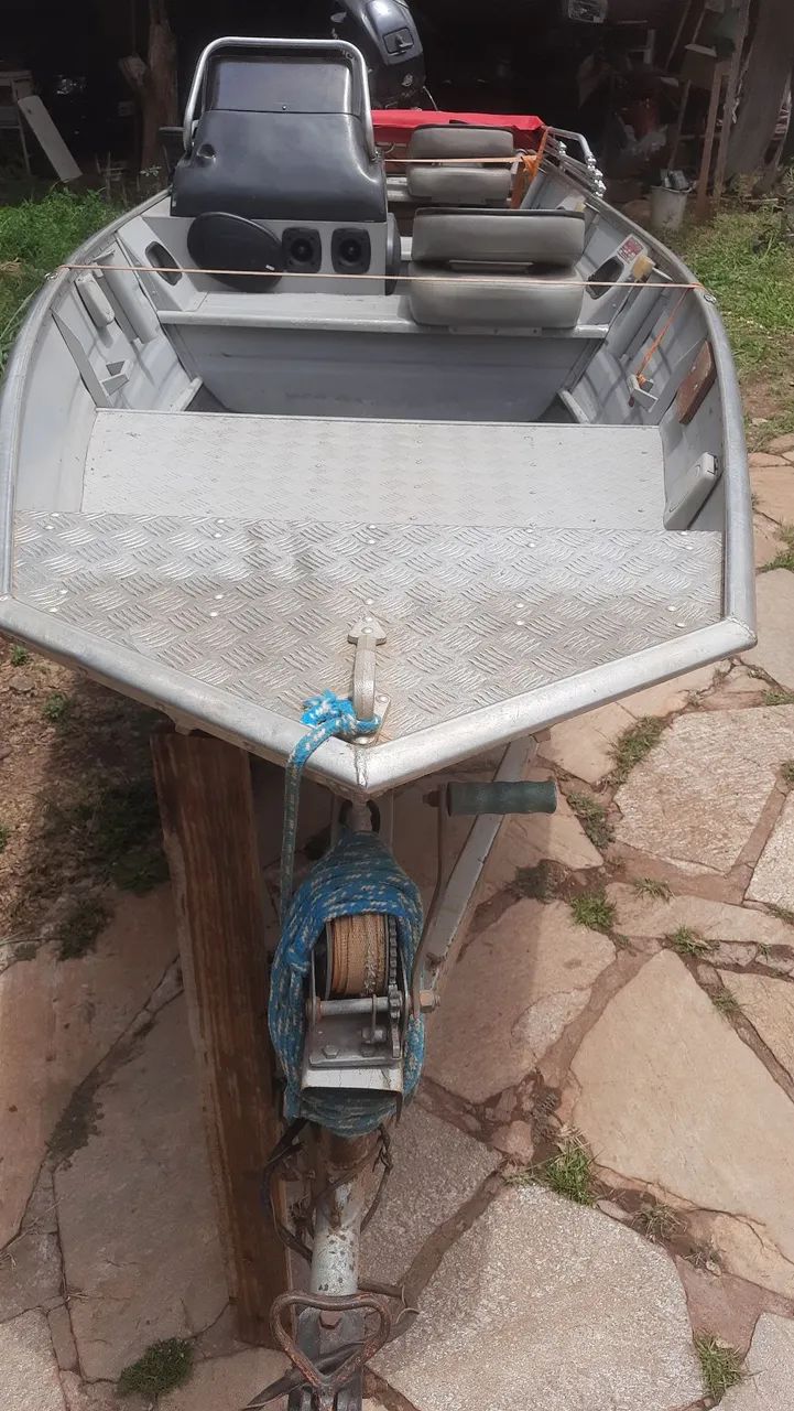 Lancha de alumínio  com motor 4 tempos com pawer trin - Foto 3