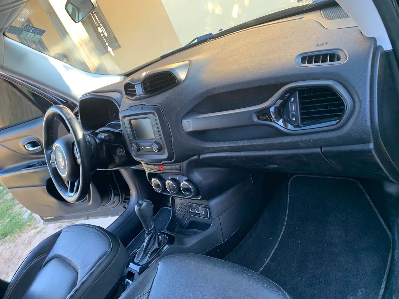 Jeep Renegade Night Eagle 1.8 4X2 Flex Aut. 2018 - Foto 2