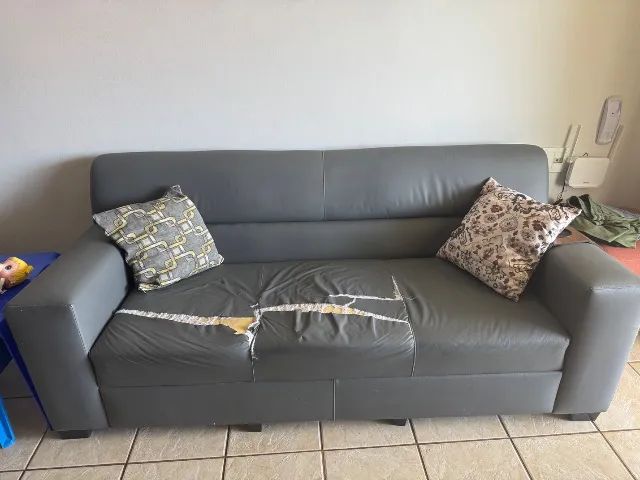 Sofá 3 lugares - Foto 2