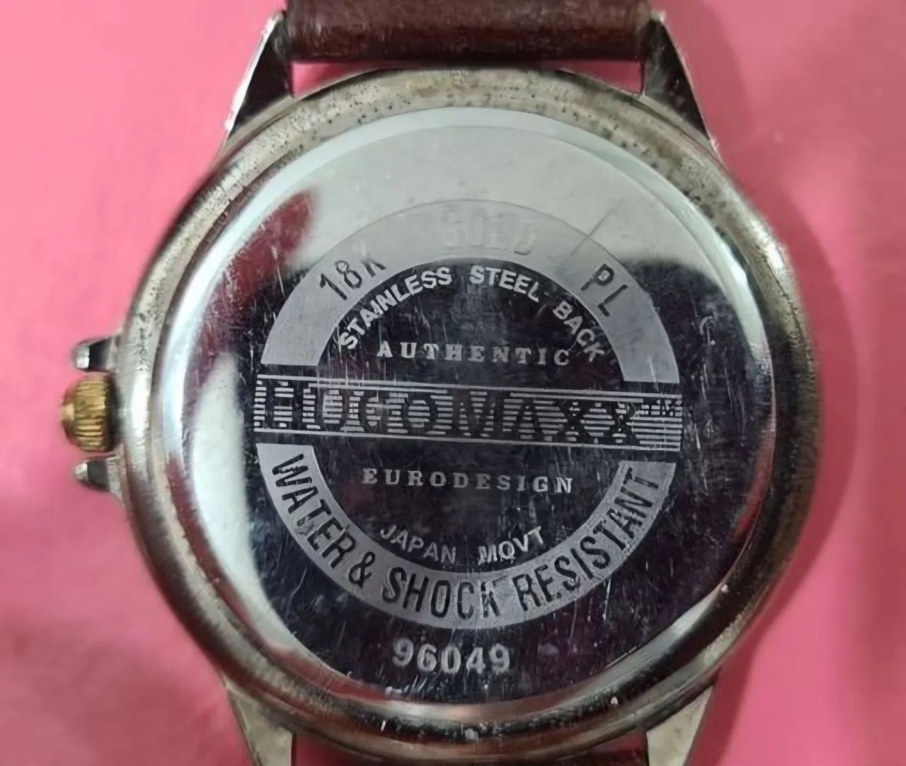 Relógio Hugo Maxx 18k Gold - Foto 2