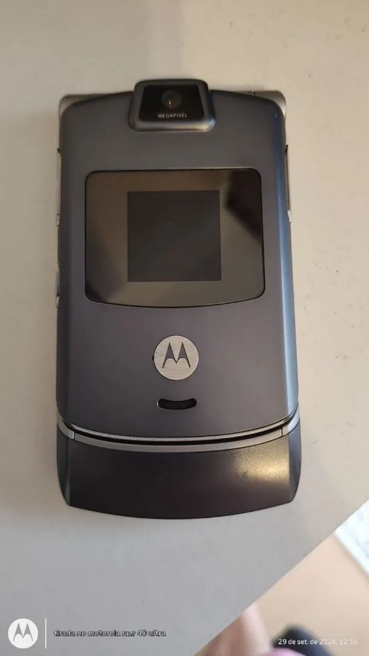 Celular Motorola V3  - Foto 2