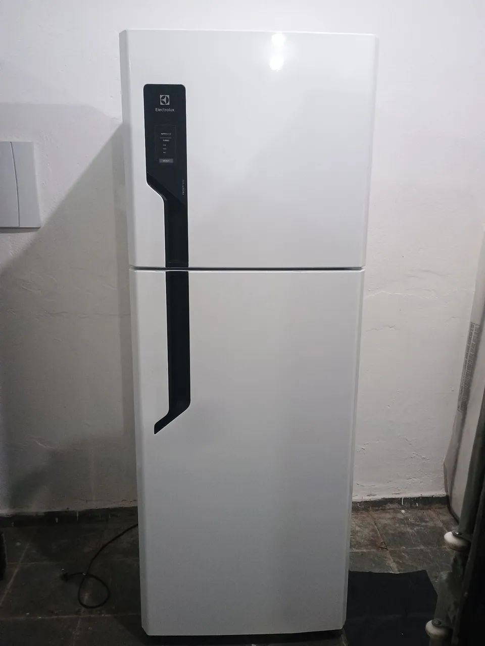 Geladeira Electrolux Inverter Novíssima 