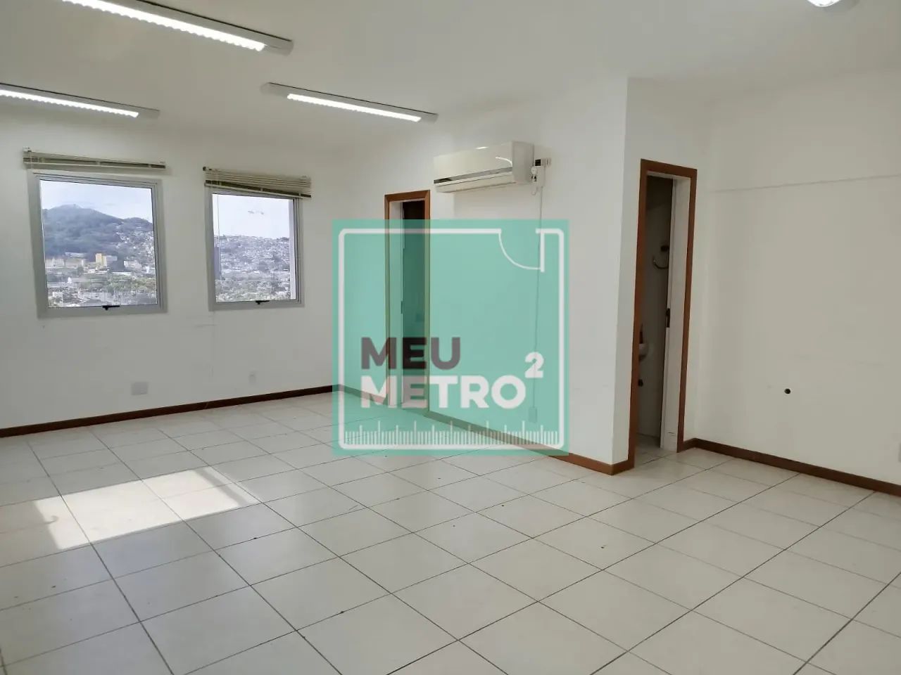 Sala à venda, no Centro, em Florianópolis. - Foto 2
