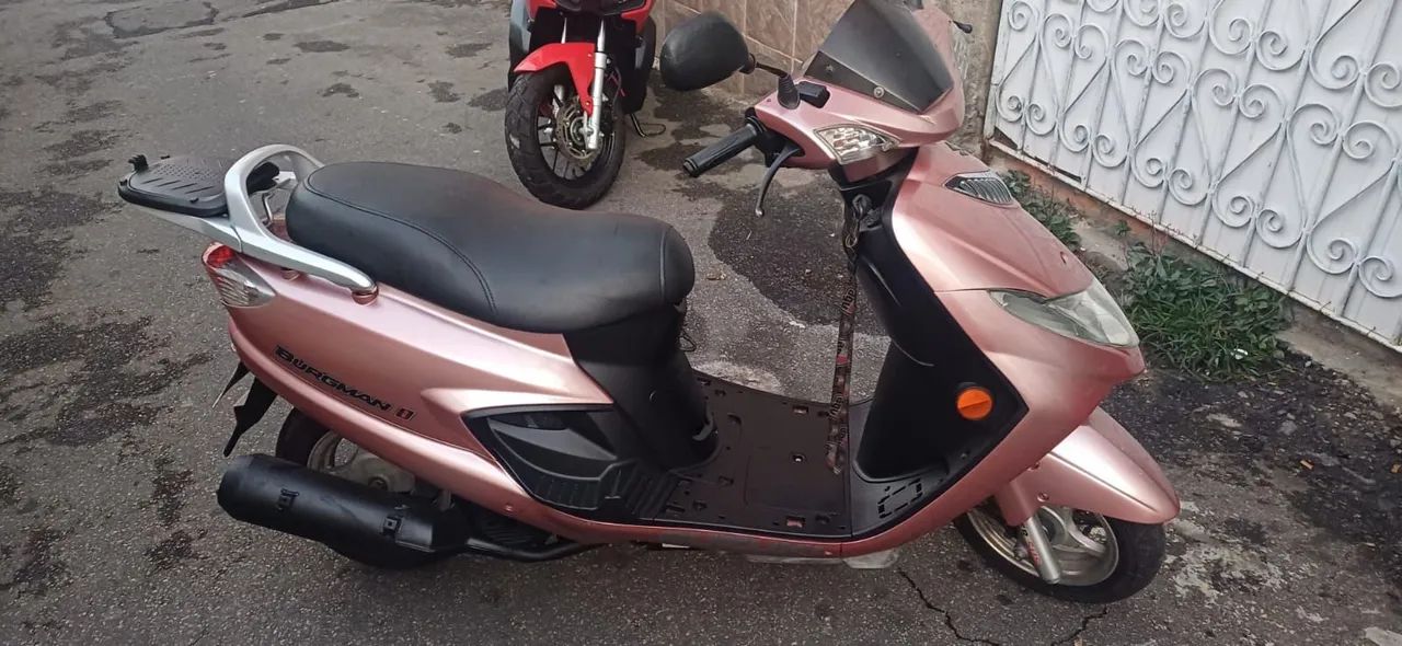Vendo moto automática bugman 125 - Foto 2
