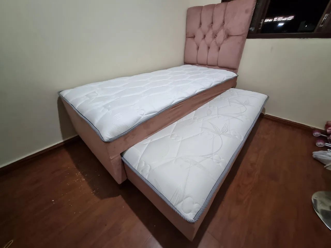 Cama solteiro com auxiliar 