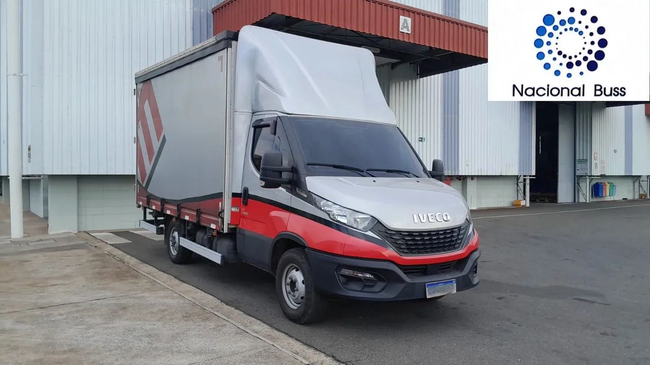 2023 - Iveco 30160 - Baú Syder