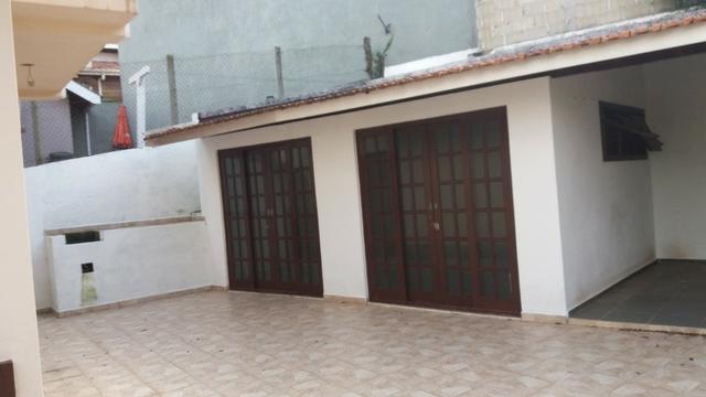 Ótima casa com 3 quartos sendo 1 suíte Vila Lolly - Foto 7