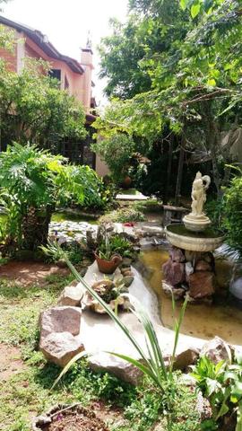 Sobrado estilo colonial com Amplo terreno para quem quer morar om Qualidade de vida - Foto 7