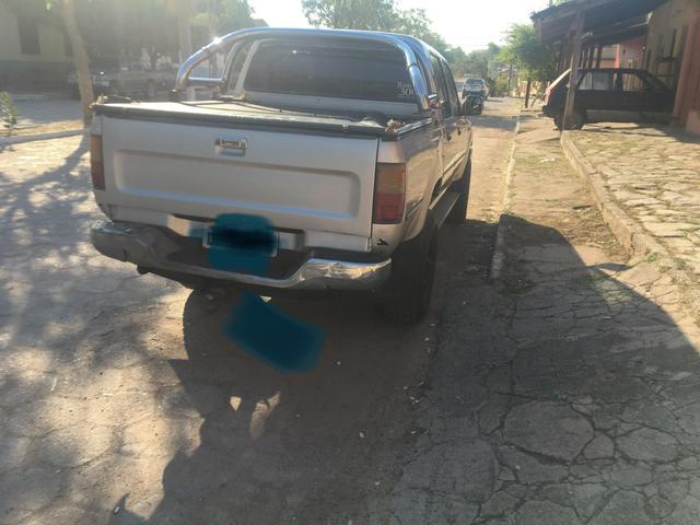 Hilux 3.0 4x4 turbo 2002 linda - Foto 3