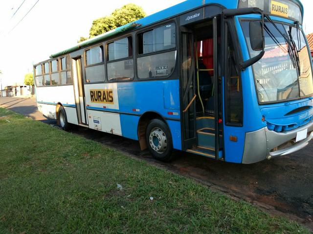 Ônibus rural Mercedes Bens Induscar Apache A - Foto 8
