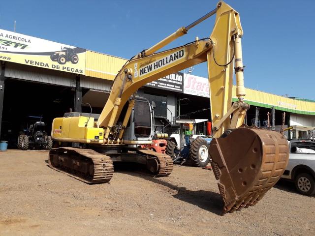 Escavadeira Hidráulica New Holland Modelo E215ME Ano 2008 - Foto 2