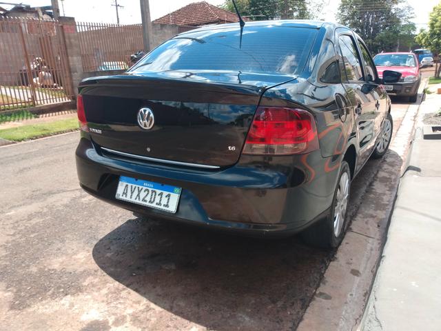 Vendo voyage ou troco por Etios Hatch