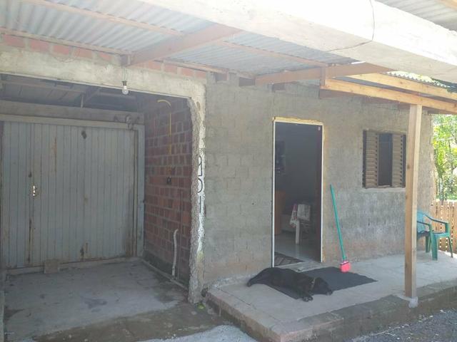 Alugo casa