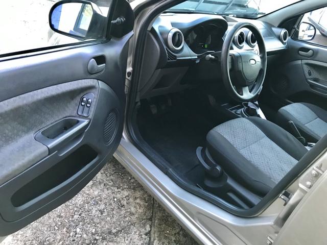 Ford Fiesta Hatch 1.0 2014 - Completo - Foto 8