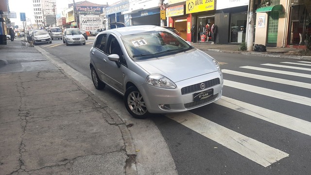FIAT PUNTO 2010/2011 1.6 ESSENCE 16V FLEX 4P MANUAL