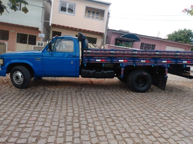 CAMINHÃO D 40