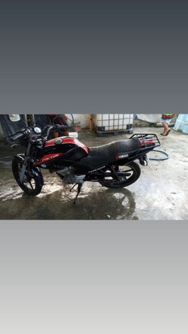 MOTO YAMAHA 125 MUITO NOVA