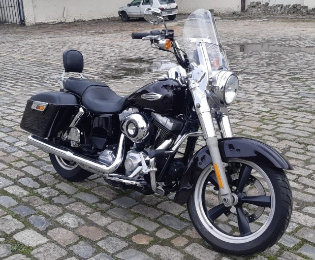 HD HARLEY DAVIDSON DYNA SWITCHBACK