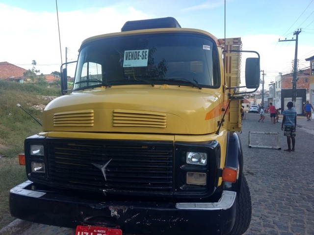 VENDO CAMINHÃO