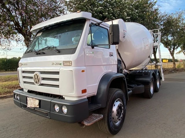 CAMINHÃO BETONEIRA VOLKS 26260 BR - BR -