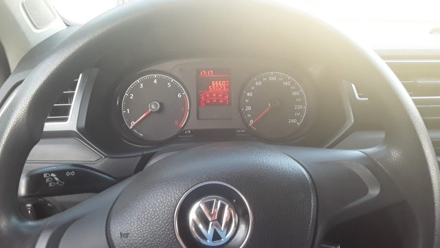 VOYAGE 2018 1.6 COMPLETO E IMPECÁVEL