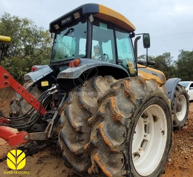 Trator Valtra BH165 ano 2009