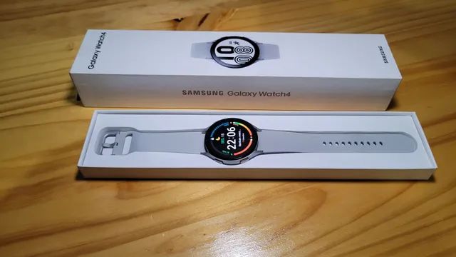 Samsung Galaxy Watch 4 BT 44mm + Case, pulseira e película