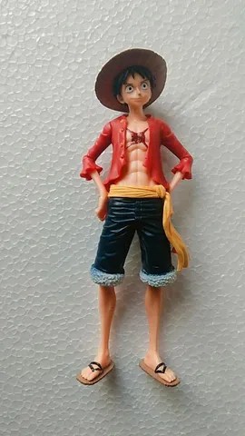 Conjunto de Bonecos One Piece: Luffy, Ace e Sanji - Aventuras Épicas d