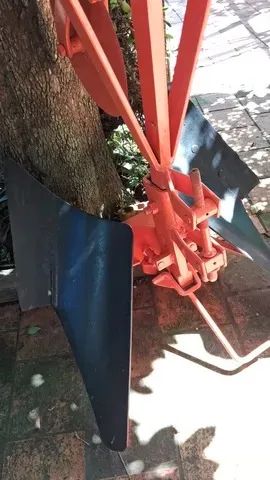 Arado aiveca para micro trator.  - Foto 3