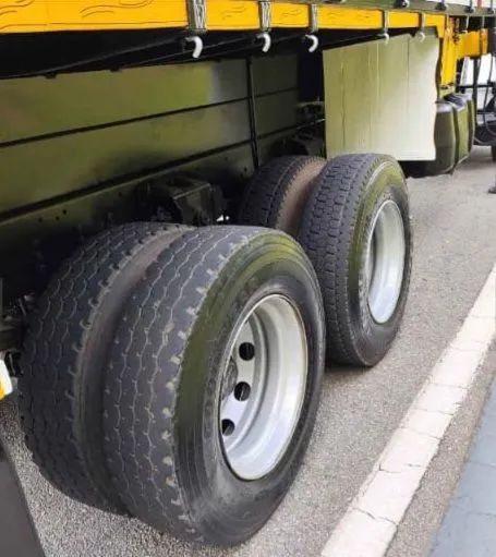 Vw 24.250 carroceria munk 6x2 ano 2010 - Foto 6