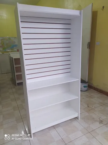 Estante canaletada c/ 2 prateleiras branca MDF