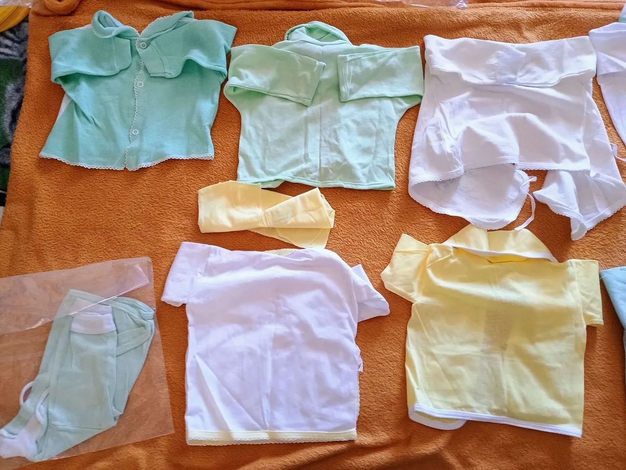 Roupas de bebê recém-nascido - várias peças - Foto 2