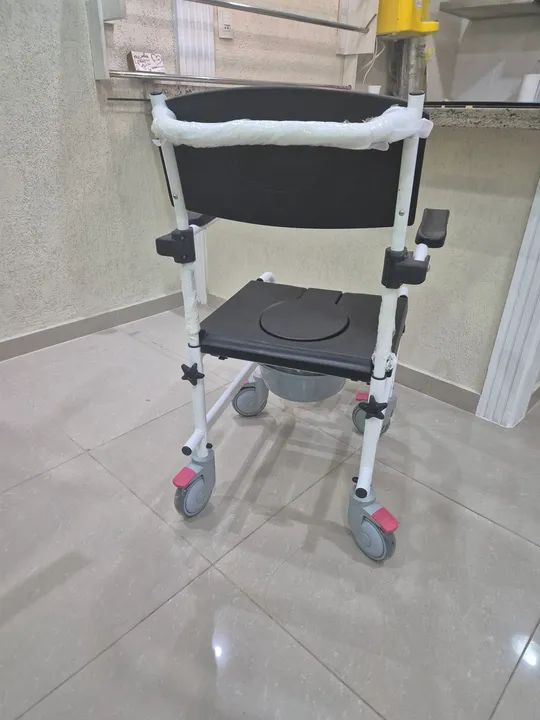 Cadeira de banho supersoft  mobil - Foto 2