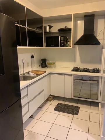 Apartamento com 3 quartos em Lagoa Nova