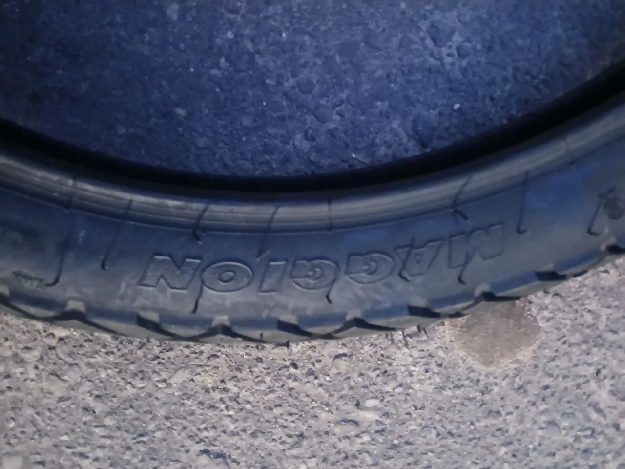 Pneu xre300 120/80/18