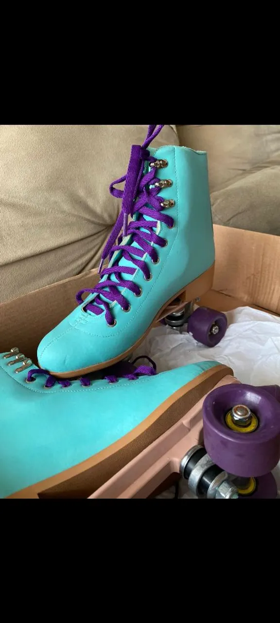 Patins Quad Roller Azul Tiffany com Rodas Roxas