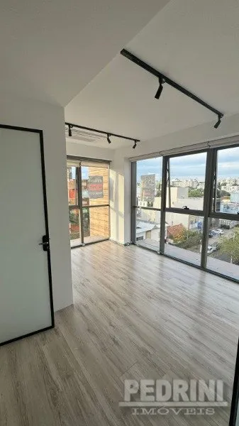 SALA COMERCIAL MOBILIADA NA ZONA SUL, NO W OFFICE, COM AR CONDICIONADO E INFRAESTRUTURA CO