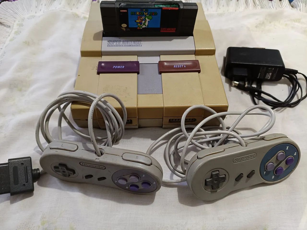 Super Nintendo+ 2 controles+ Mário