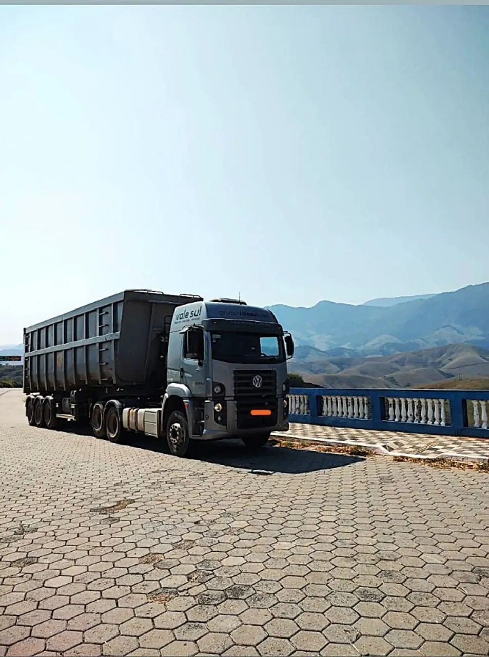 Caminhão Vw/25.460 Ctm 6x2 + Caçamba Facchini Com Basculante - Foto 3