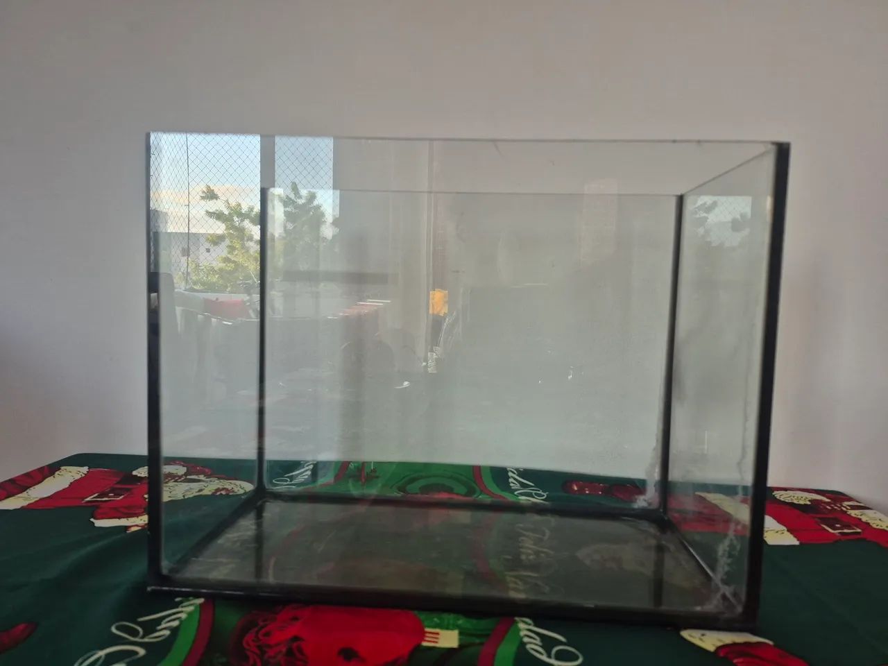 Aquário para vender,40cm de comprimento, 30cm de profundidade e 20cm de largura - Foto 2