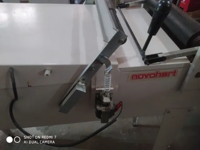 Máquina para fabricar fraldas R$ 4,400,00 Promção ressaca de carnaval