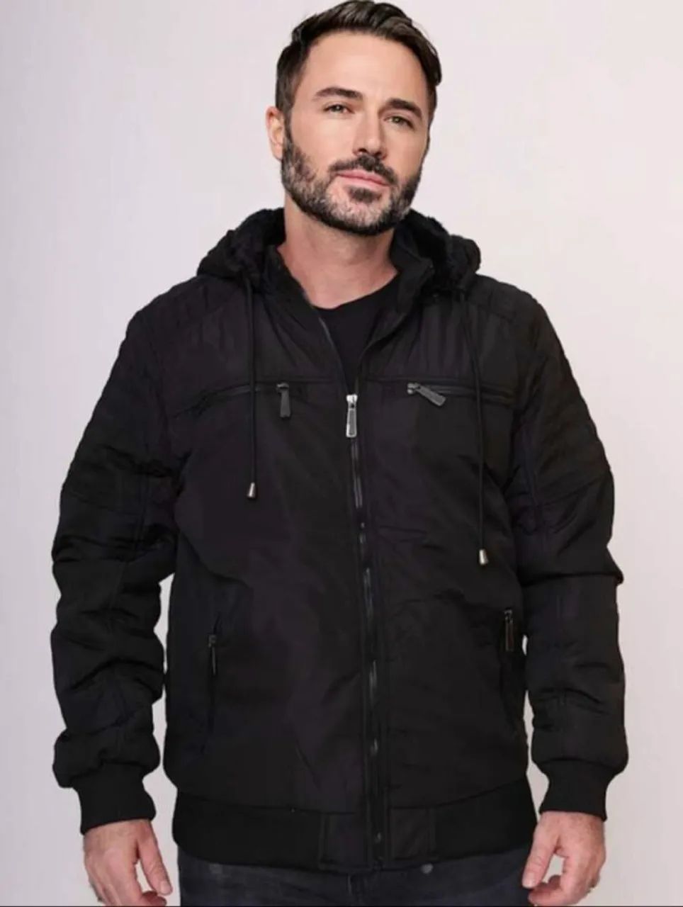 Jaqueta Bomber Masculina Preta com Capuz
