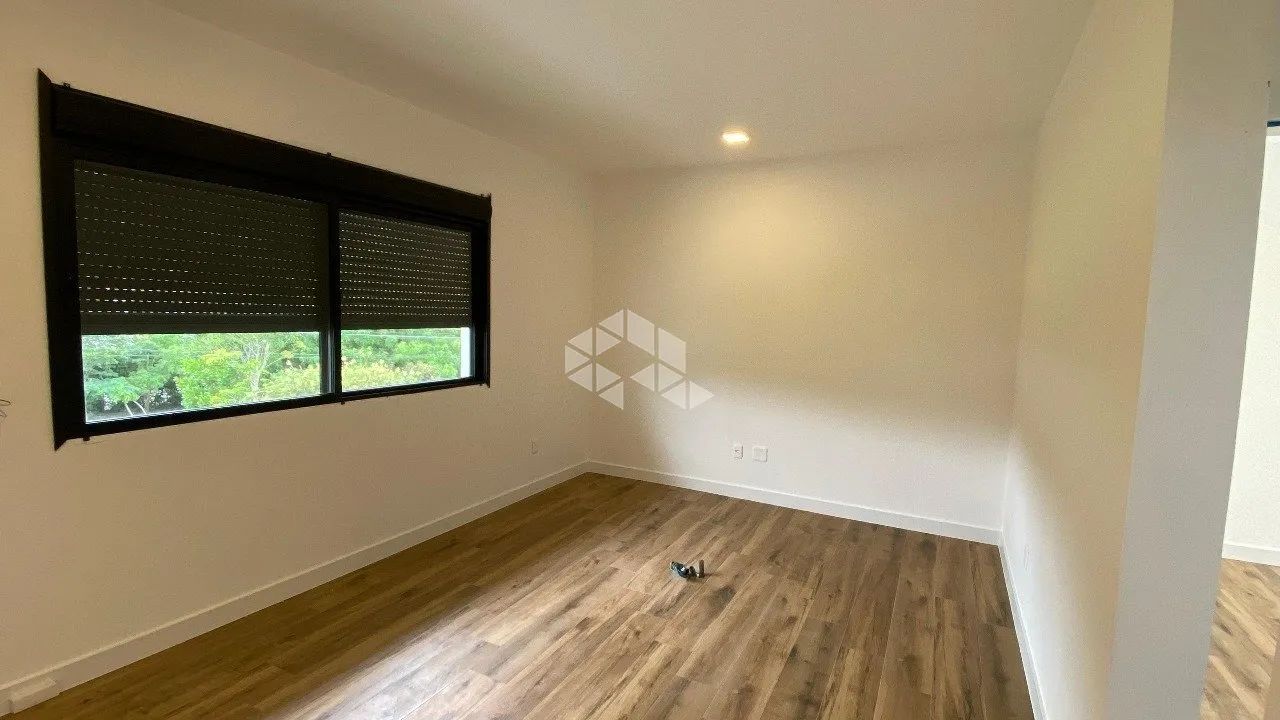 CASA 3 QUARTOS/DORMITÓRIOS SENDO 3 SUÍTES - CANASVIEIRAS - FLORIANÓPOLIS/SC - Foto 3
