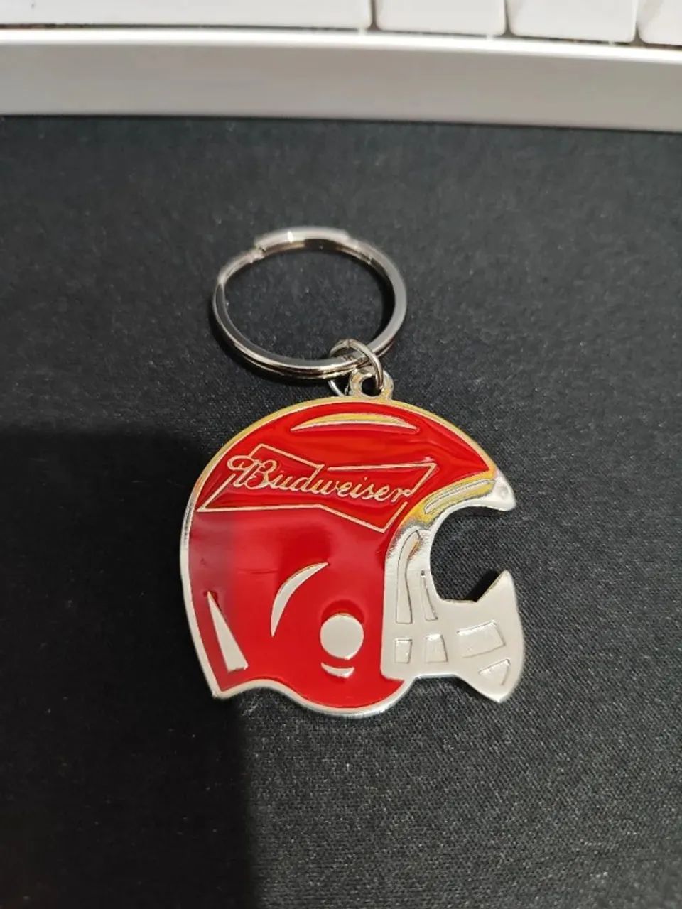 Chaveiro abridor de garrafa NFL 2024 - Budweiser