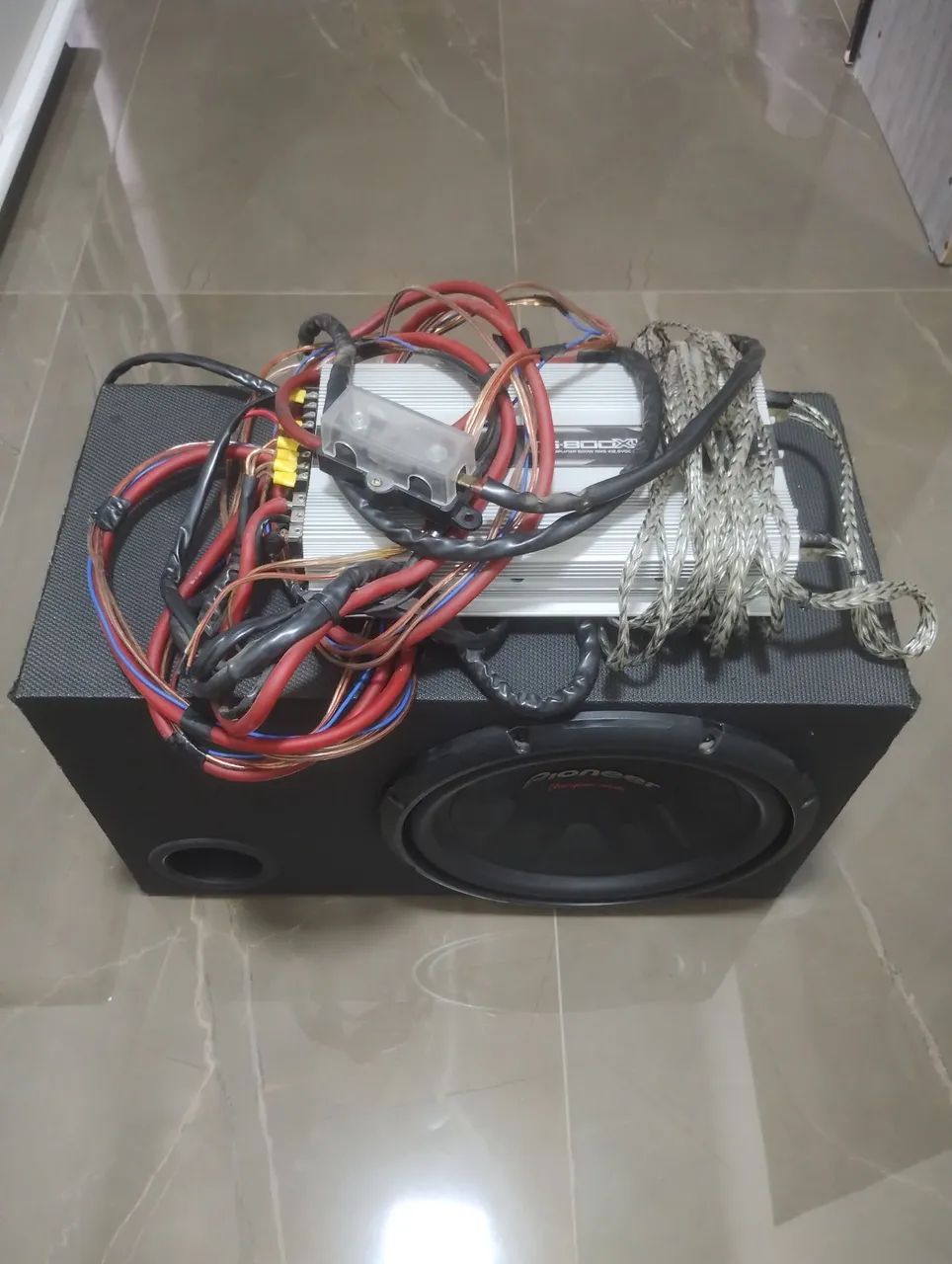 Caixa Subwoofer Pioneer com Amplificador