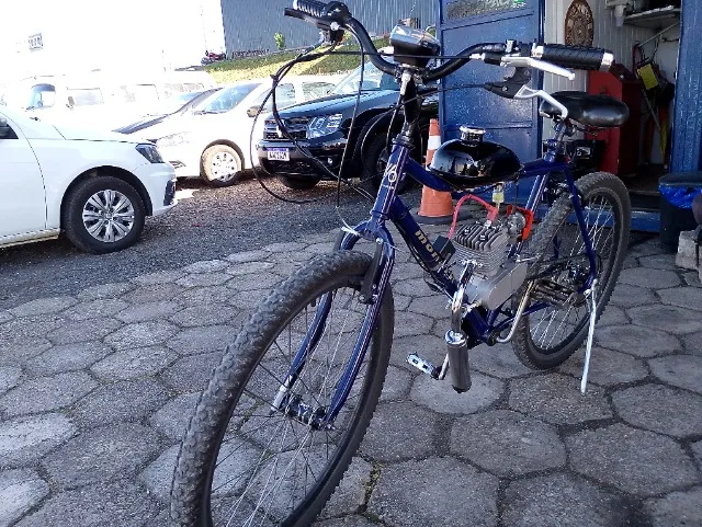 Bicicleta motorizada 100cc , motor K nakasaki , motor pouco uso , com 177 kms,